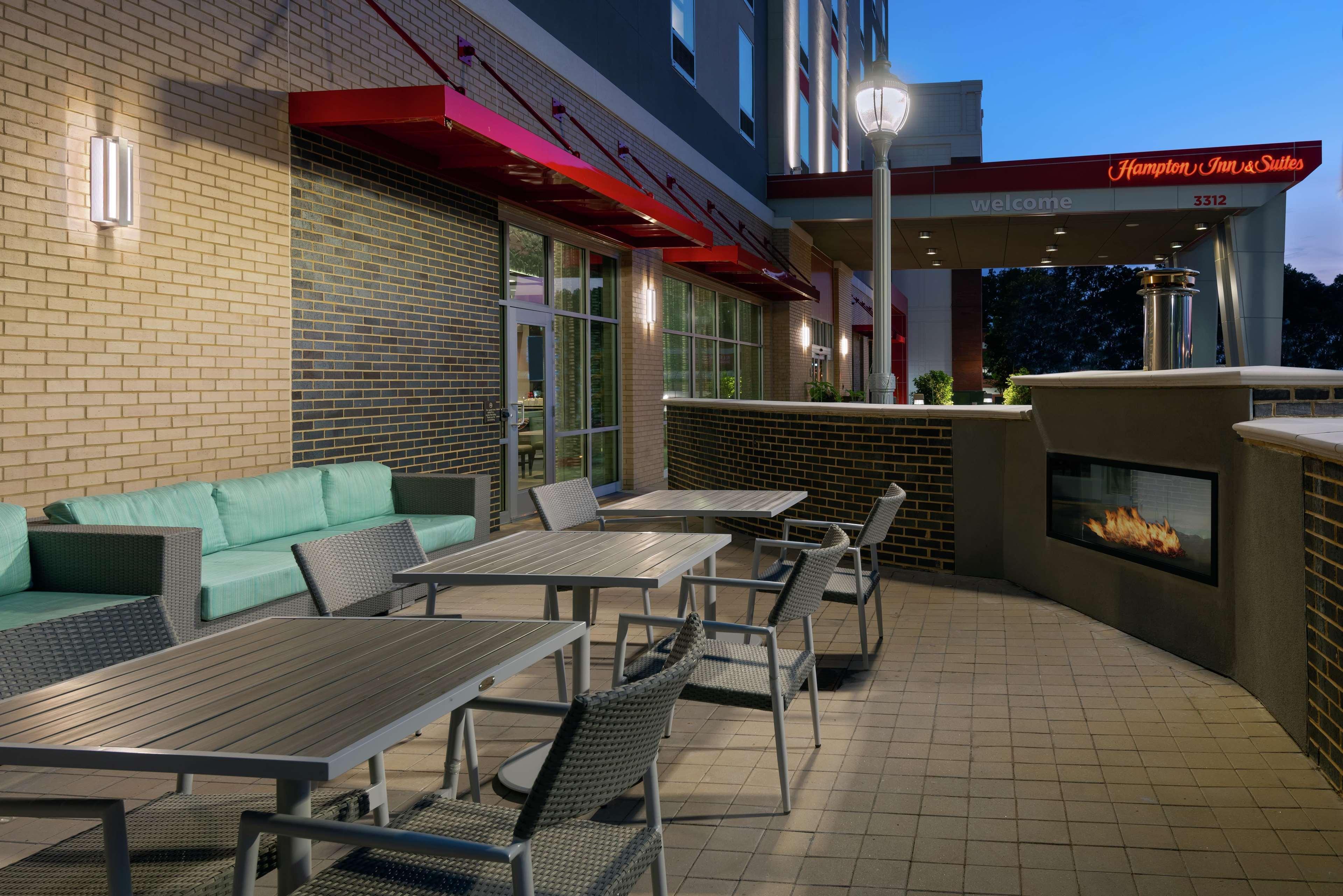 Hampton Inn & Suites Atlanta Buckhead Place Ngoại thất bức ảnh