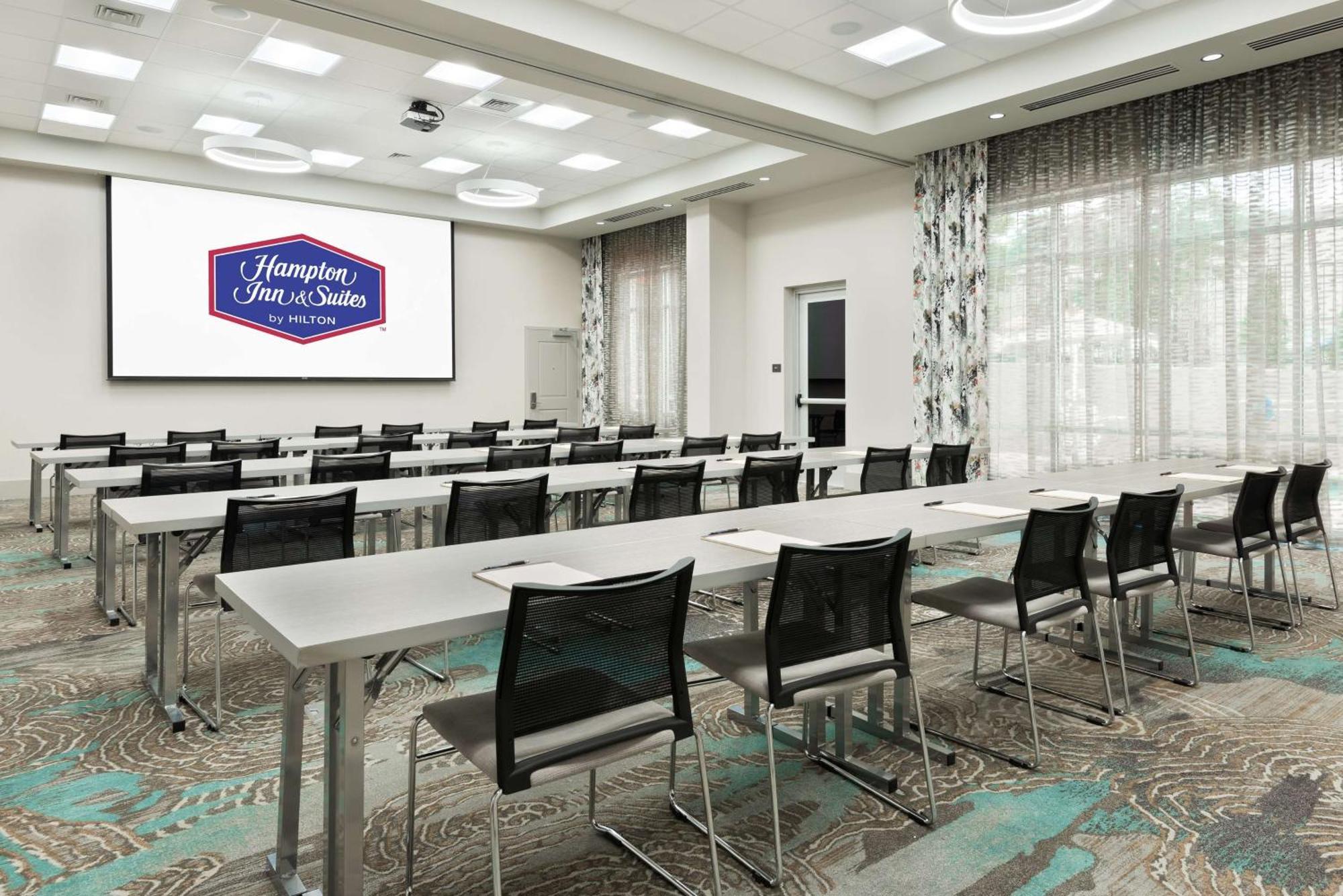 Hampton Inn & Suites Atlanta Buckhead Place Ngoại thất bức ảnh